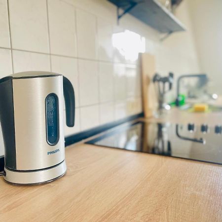 P6 - Familienwohnung Am Park Und Saale Halle  Eksteriør billede