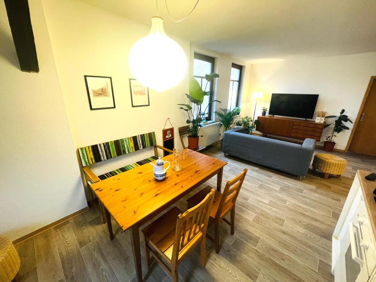 P6 - Familienwohnung Am Park Und Saale Halle  Eksteriør billede